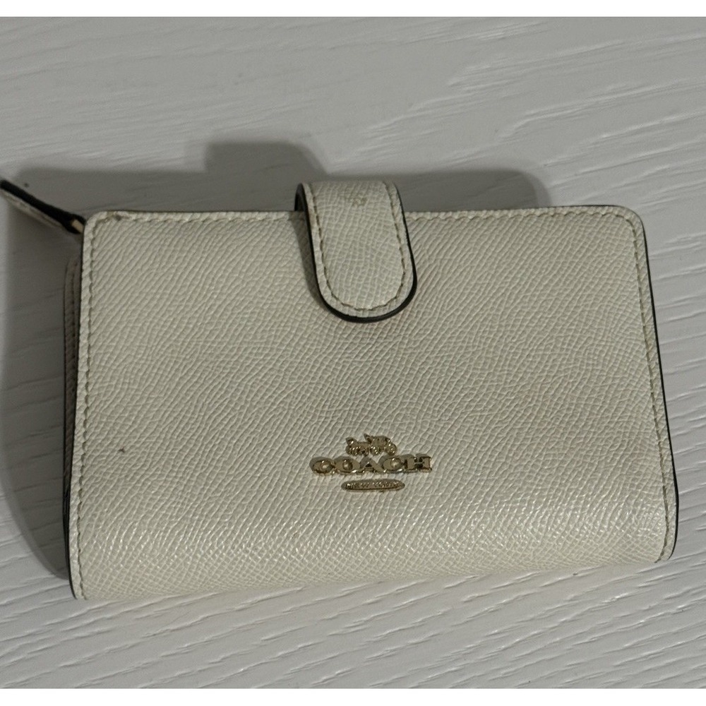 COACH F11484 MEDIUM CORNER ZIP WALLET IN CROSSGRAIN LEATHER LIGHT GOLD/CHALK